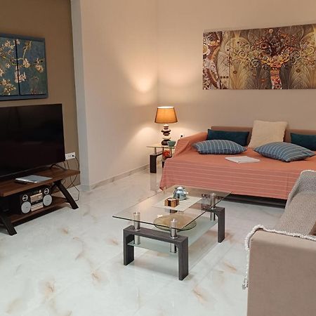 دروسيا Ebony And Ivory Suites المظهر الخارجي الصورة