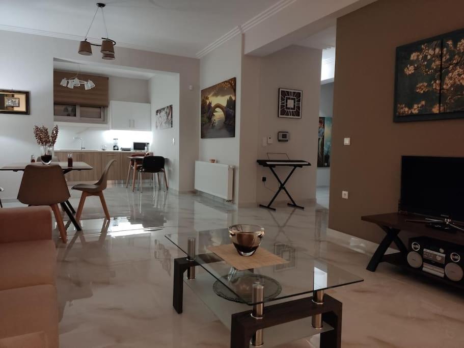 دروسيا Ebony And Ivory Suites المظهر الخارجي الصورة