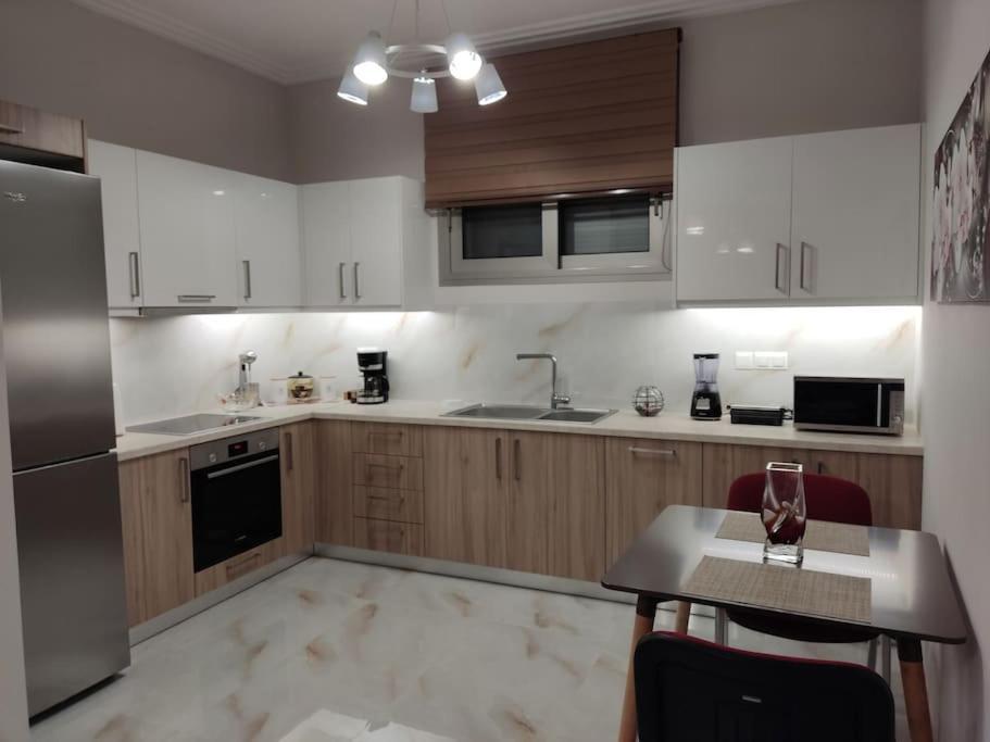 دروسيا Ebony And Ivory Suites المظهر الخارجي الصورة