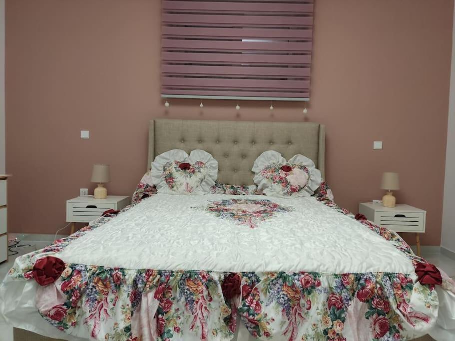 دروسيا Ebony And Ivory Suites المظهر الخارجي الصورة