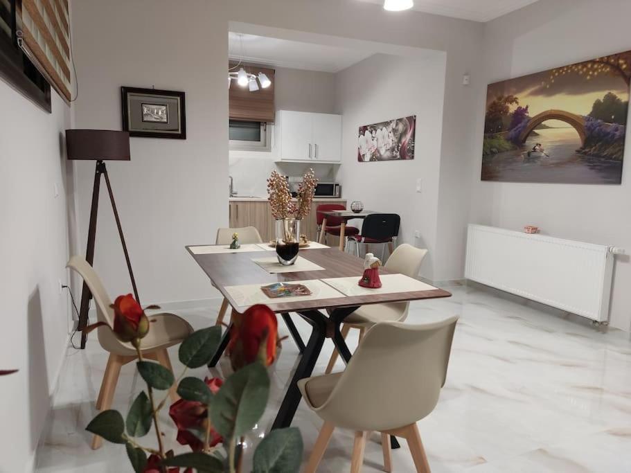 دروسيا Ebony And Ivory Suites المظهر الخارجي الصورة