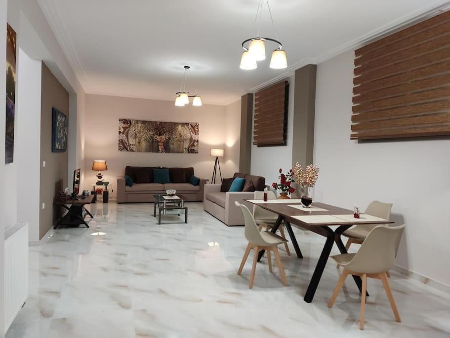 دروسيا Ebony And Ivory Suites المظهر الخارجي الصورة
