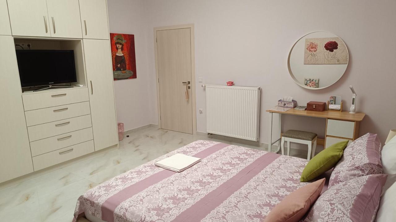 دروسيا Ebony And Ivory Suites المظهر الخارجي الصورة